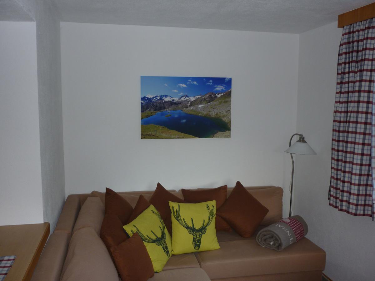 Apartment Fernerblick ノイシュティフト・イム・シュトゥーバイタール エクステリア 写真